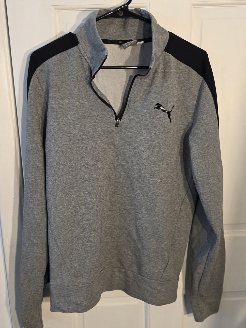 Puma Men's Gray and Black Quarter-Zip Sweatshirt